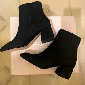 Chinese Laundry Davinna Suede Chunky Heel Ankle Booties